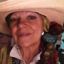 Neighborhood transforms into outdoor art gallery with painted quilts