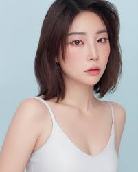 U like my AI profile? Which looks like me best? . . #LevyXStyle #snowapp  #profile #ai #AIProfile #app