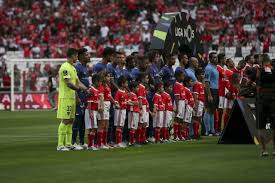 Substituição gil vicente, entra em campo tim hall substituindo antoine leautey. The Images Of Benfica Gil Vicente Sl Benfica