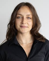 🎶 Rencontrez Céline Richard Robichon et ses interprètes exceptionnel·les  🖤 📍imagé, en salle le 8 et 9 novembre À la croisée du street dance et de  la création contemporaine, @ezeec façonne un