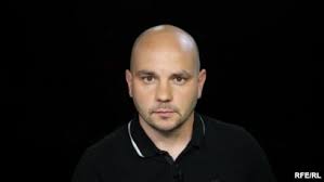 Сам андрей пивоваров во время заседания суда неоднократно говорил, что не знал о бывшего исполнительного директора организации «открытая россия» андрея пивоварова. Andrej Pivovarov Zaderzhan V Aeroportu Pulkovo Dlya Etogo Ostanovili Samolyot