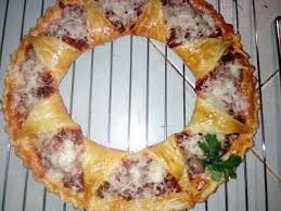 Recette De Couronne Feuilletee Aux Legumes Et Thon Facile Et Rapide En 2020 Recette A Base De Pate Feuilletee Recettes De Cuisine Feuillete