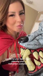 Halloweenskiiiiii is just around the corner ✨💖 #halloween #explore  #couplegoals❤️ #latina #husbandandwife