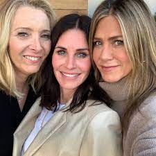 Today courteney cox's net worth is estimated to be roughly $150 million, making her one of the richest actresses in the industry. Courtney Cox Feiert Geburtstag Mit Jennifer Aniston Und Lisa Kudrow Der Spiegel