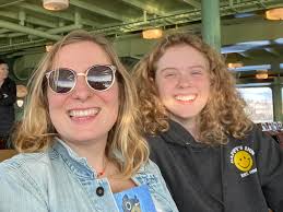 Lora Armstrong (@lora.armstrong) • Instagram photos and videos