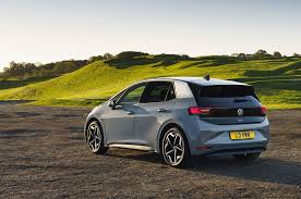 Sigur nu și la bordul unui id.3! New Volkswagen Id 3 Cheaper Pro Motor Option Goes On Sale Autocar