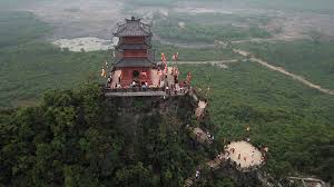 Dân gian kể lại có 7 ngọn núi gần làng tam chúc,xuất. Ä'áº¿n Va Chiem NgÆ°á»¡ng Chua Tam Chuc Ngoi Chua Lá»›n Nháº¥t Tháº¿ Giá»›i