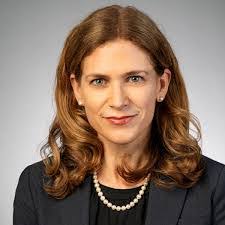 Leslie Levin's Instagram, Twitter & Facebook