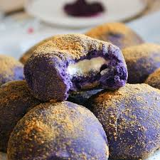 Ube Pandesal Filled With Creamy Cheese Amiable Foods Recipe Pandesal Pandesal Recipe Pandesal Recipe Philippines
