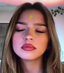 Halle Ryan's Instagram, Twitter & Facebook