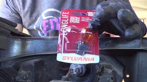 How To Replace 2011 Toyota Tundra Front Turn Signal Bulb