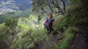 Give, receive and collect unique photos from random people from all over the world. Randonnee Au Piton Des Neiges A La Reunion Youtube