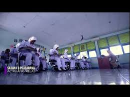 Sekolah indonesia kuala lumpur (sikl) memiliki peran strategis dan menjadi garda terdepan tak kalah pentingnya, bahwa sekolah indonesia mengemban peran ganda dalam melestarikan dan. Profil Sekolah Usaha Perikanan Menengah Supm Bone Youtube