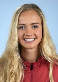 Vanessa Fraser's Instagram, Twitter & Facebook