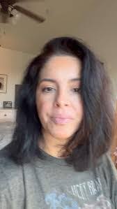 Leah Burris's Instagram, Twitter & Facebook