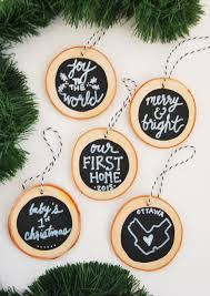I'm obsessed with all the things you can do with these sweet little slices! Diy Handmade Christmas Ornaments With Wood Slices The Sweetest Digs