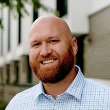 Smart social strategy in 1 sentence: