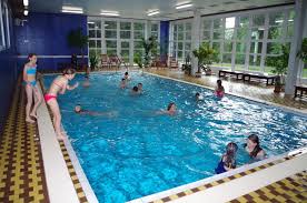 Relaxační bazén zase láká rodiny s dětmi. Trida 8 A