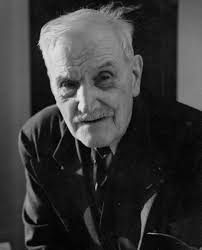 Alexis Romero entrevista al psicólogo y escritor Manuel Llorens, quien  pronto publicará el poemario 'Haz ruido con mi ataúd' por la editorial  Todtmann. LLorens ha recibido dos menciones honoríficas (en 2006 y