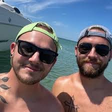 Matthew Ellinger's Instagram, Twitter & Facebook