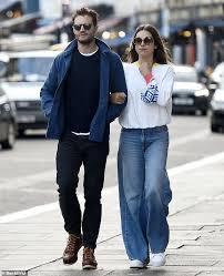 4 июня, 1982 близнецы рост: Jamie Dornan And Wife Amelia Warner Link Arms During Romantic Lunch Date Aktuelle Boulevard Nachrichten Und Fotogalerien Zu Stars Sternchen