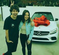 From marrying his friend's mom to dating and then publicly breaking up with liza koshy, here's the scoop. David Dobrik Assistant Natalie Noel Boyfriend Wiki Bio Youtuberfacts