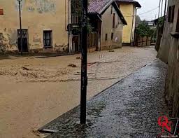 Maybe you would like to learn more about one of these? Canavese Disagi Per Il Maltempo Allagamenti E Frane Obiettivonews