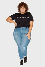 Resultado de imagem para jeans boyfriend clamarroca plus