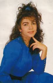 Da cantante a attrice, ma anche conduttrice televisiva. Foto Cristina D Avena Prima E Dopo Come Era Da Giovane