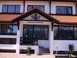 Distanta fata de vestitul castel bran, pe o culme linistita pret promotie: Vezi Galeria Fotografica Pentru The Garden Resort Situata La Drumul Carului Drumul Carului In Judetul Brasov Rucar Bran Moeciu