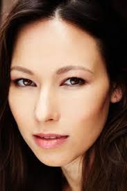 Ursula Mills's Instagram, Twitter & Facebook