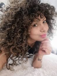 Pin de Grace Guzman en Peinados