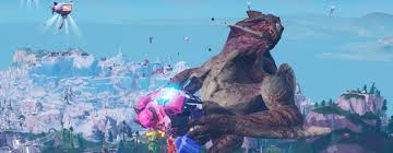 That means you won't be able to experience since the event is full, you might need to catch the event streaming online if you want to experience it live. Fortnite Video Des Epischen Kampfes Zwischen 2 Giganten Im Live Event