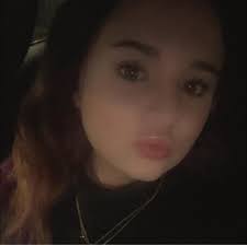 What are some dye-free makeup and hygiene products?