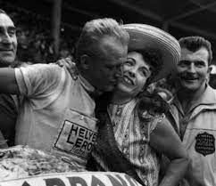 Limit my search to r/france. Video Yvette Horner Mascotte Du Tour De France