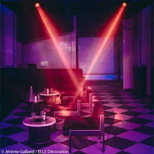 On y va pour s'amuser, mais à quel moment s'y rendre … L Ancienne Boite De Nuit Les Bains Douches Transformee En Hotel De Luxe Elle Decoration Les Bains Paris Hotel De Luxe Design De Boite De Nuit