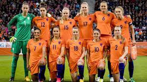 Ontdek de nieuwe collectie voetbal dames op spartoo ✓ gratis levering en retour ► koop tegen de laagste prijzen je voetbal dames op spartoo! Vandaag Begint In Nederland Het Ek Vrouwenvoetbal Nos Jeugdjournaal