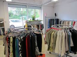 Presentation De Notre Boutique Et Des Articles 1 Place Du Languedoc 31600 Muret Plus D Informations Sur Http Www Emmaus Agir 31 F Muret Toulouse Boutique