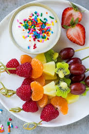 Geniale Kindergeburtstag Rezepte Dieses Essen Werden Die Kids Lieben Kindergeburtstag Rezepte Kindergeburtstag Essen Kindergarten Essen