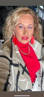 Kris Snider's Instagram, Twitter & Facebook