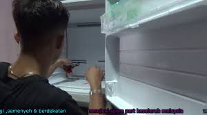 Jangan bimbang, hal ini berlaku disebabkan oleh komponen di dalamnya yang perlu diperiksa atau diganti. Membaiki Peti Ais Sharp Sejuk Sedikit Atas Bawah Sistem Defrost Mengalami Masalah 0132357001 Youtube