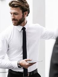 Frisuren, die an den seiten eine ähnliche länge haben wie oben, gleichen die längliche gesichtsform aus. Frisuren Manner Business Frisuren 2018 Elegant Hairstyles Business Hairstyles Hair Trends 2018