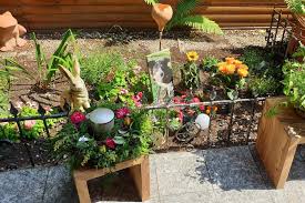 Laut bestimmungen darf nicht jedes haustier im garten bestattet werden. Tierbestattungen Noldner Bestattung