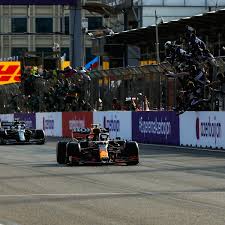 Su compañero de equipo max verstappen fue segundo. Formel 1 Perez Erleichtert Auto Fast Mit Defekt Abgestellt