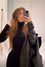 Kylie Jenner Ditches Signature Hair For Lighter Colour Emmanuel S Blog In 2020 Kylie Jenner Hair Color Kylie Jenner Hair Kylie Jenner