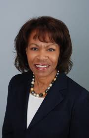 Deborah Enos's Instagram, Twitter & Facebook