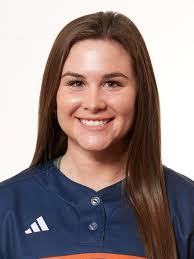 Lilly Hood's Instagram, Twitter & Facebook