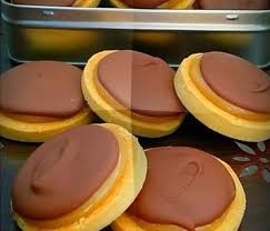 Biscuits Facon Twix Avec Thermomix Recette Mixte En 2020 Recette Thermomix Rapide Thermomix Recette Recette Thermomix Dessert