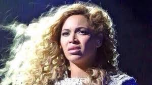 Miriam Benson's Instagram, Twitter & Facebook