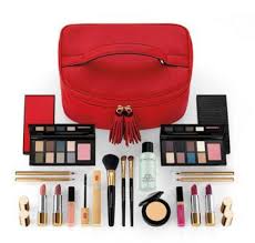 Holiday Blockbusters Are Here Elizabeth Arden Blockbuster Elizabeth Arden Makeup Makeup Gift Sets